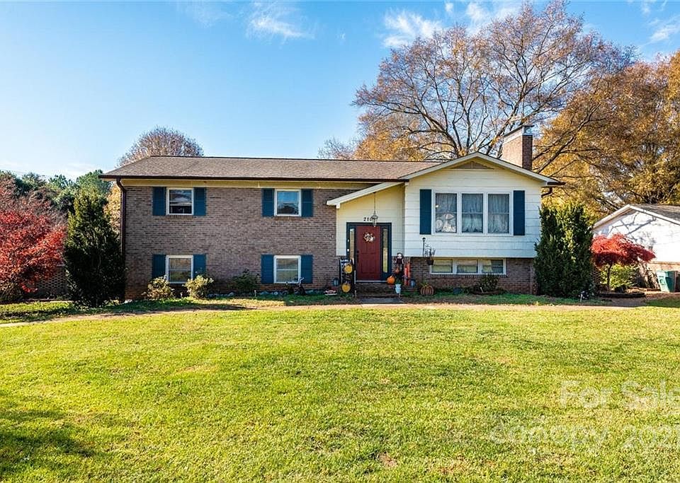 1st image of 2109 Dove St