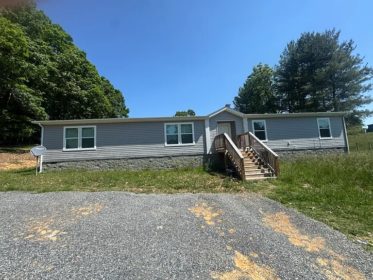 3970 Morning Glory Dr — Photo 2