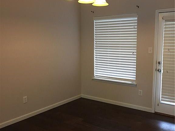 4th image of 10608 Flamewood Dr