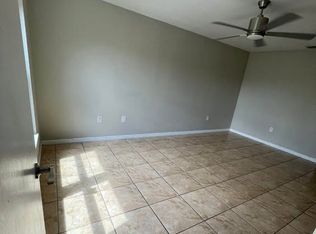 566 Hunter Cir, Kissimmee, FL 34758