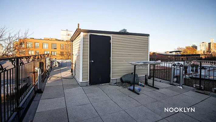Rented by Nooklyn NYC LLC | media 24