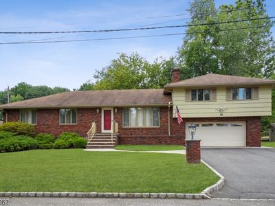 16 Tobia Pl, Fairfield, NJ, 07004
