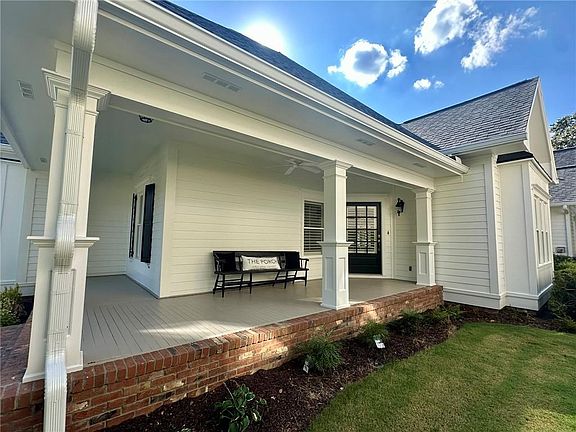 5th image of 2635 Muskogee Ln