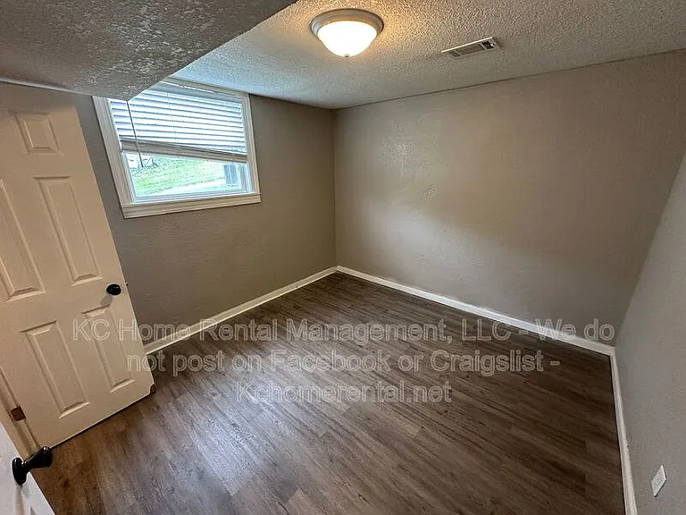300 Hill St #A — Photo 12