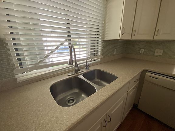 5th image of 835 Concord St #248