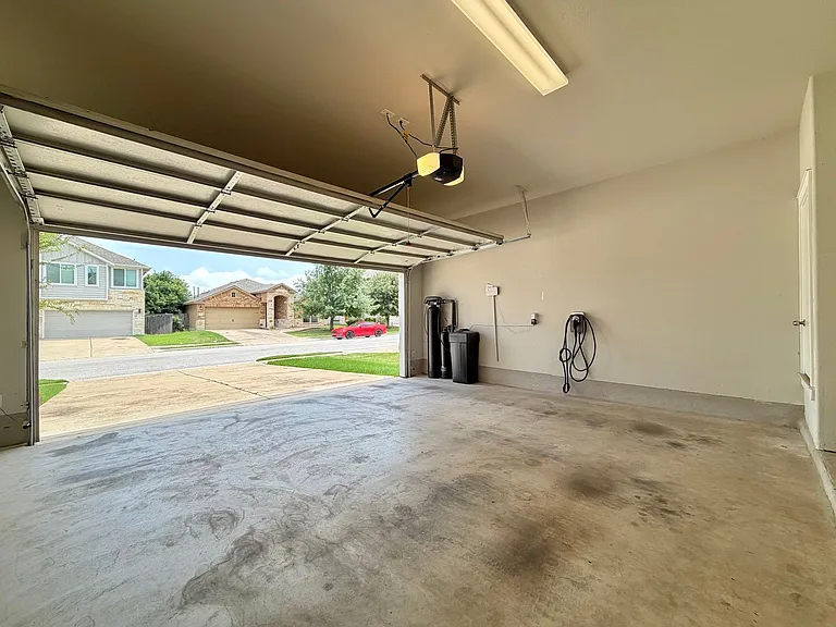 5404 Bonneville Bnd — Photo 33