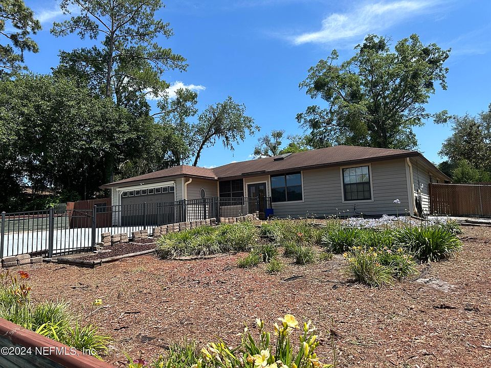 1st image of 2933 DAKOTA Drive
