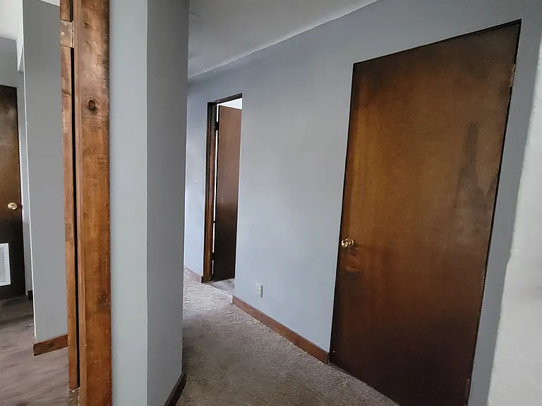 505 E 2nd St #1 — Photo 4