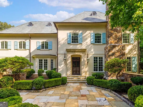 2485 W Wesley Rd NW, Atlanta, GA 30327
