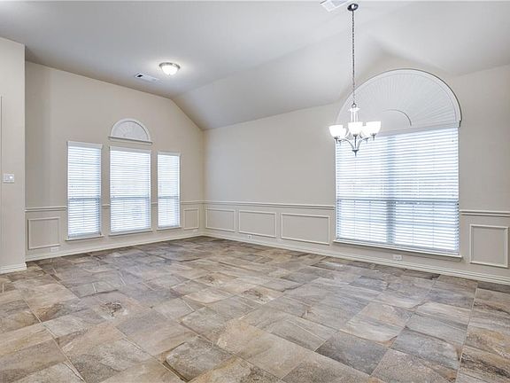 4th image of 1624 Scarlet Crown Dr
