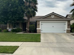 918 W Westmont Ave, Visalia, CA 93277
