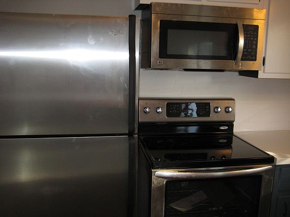 4th image of 1525 Fowler Dr