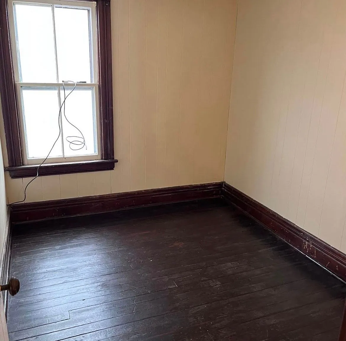 3 bed, 1.0 bath, 1250 sqft, $1,500 — Photo 3