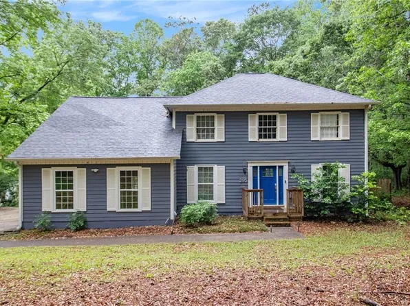 295 N Fayette Dr, Fayetteville, GA 30214