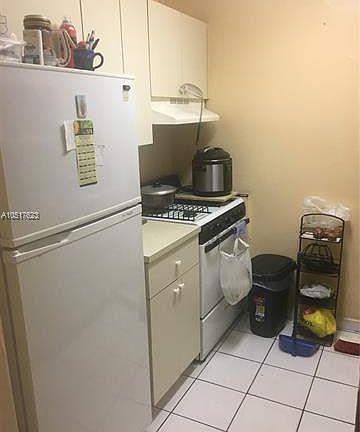 4th image of 4655 Palm Ave APT 122