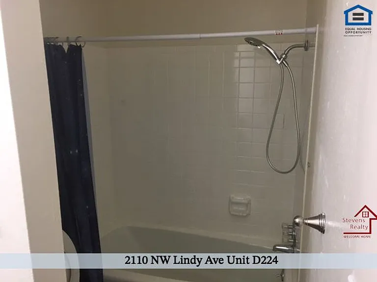Greenswest Apartments — Photo 40