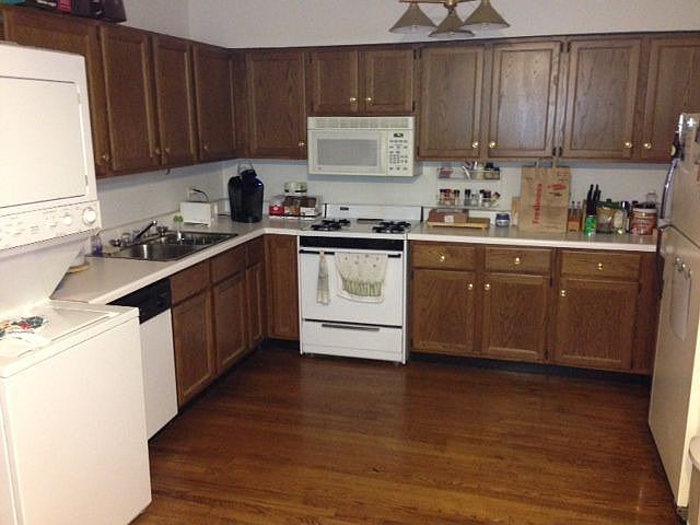 2nd image of 2321 N Southport Ave #2FF