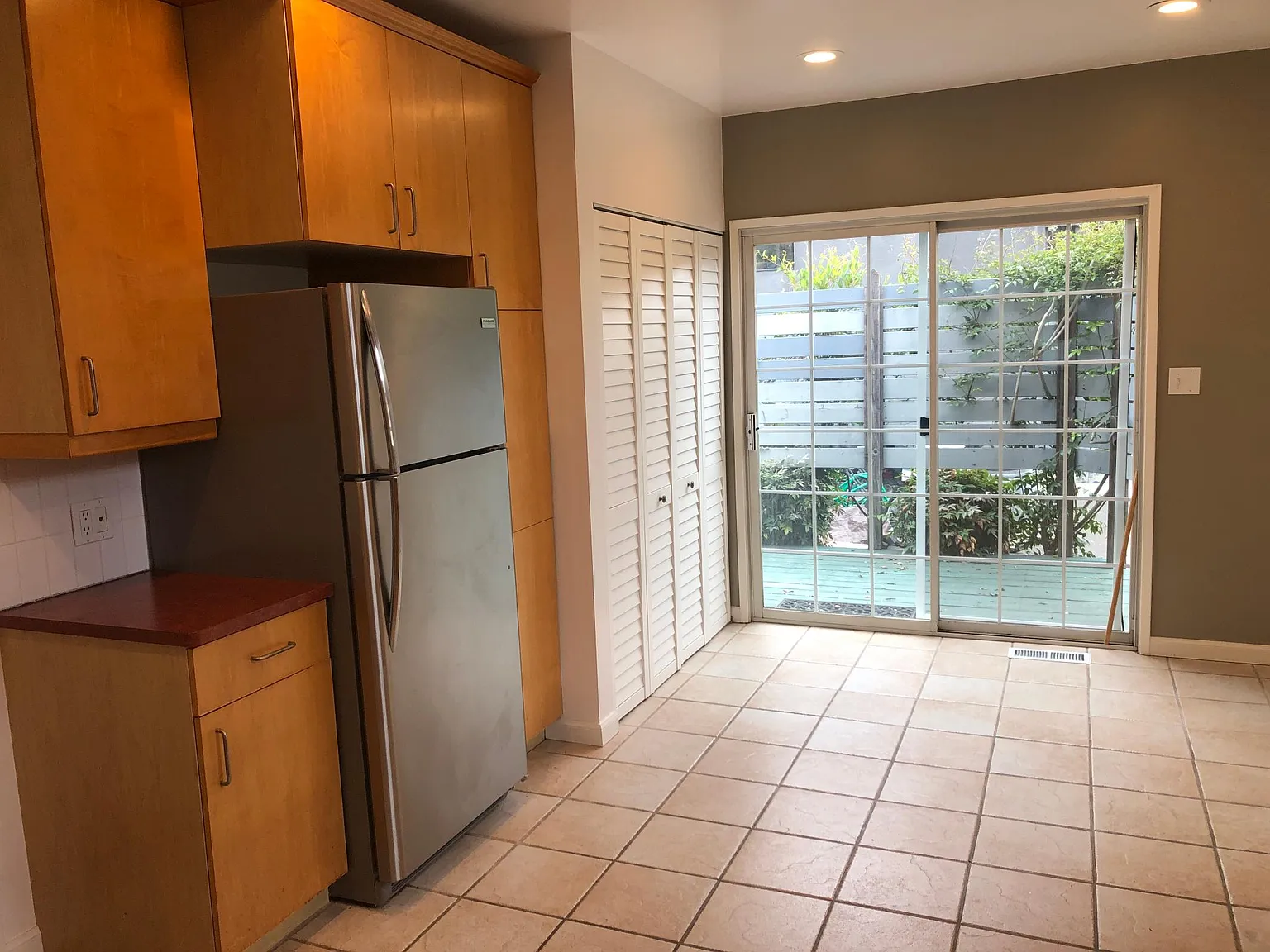 2 bed, 950 sqft, $3,800 — Photo 4