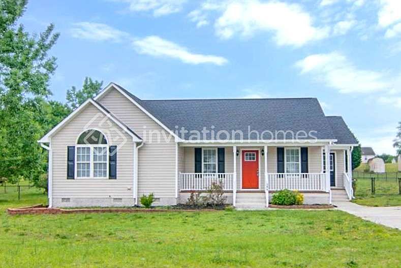 1st image of 386 Rosa Cir