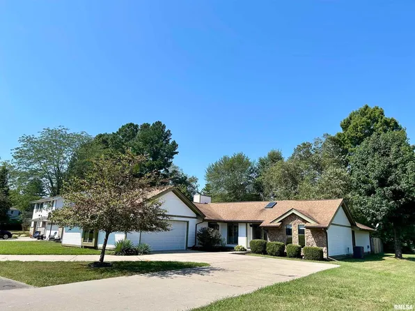 210 S Mark Ct, Carbondale, IL 62901