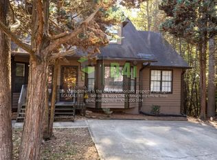6861 S Lakewood Ter, Douglasville, GA 30135