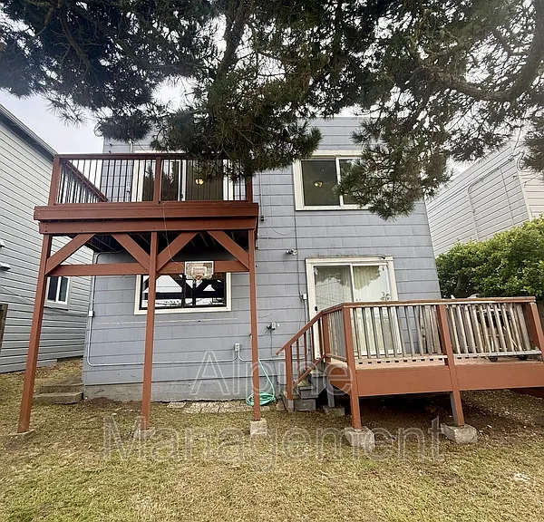 658 Rockdale Dr #MAIN — Photo 31