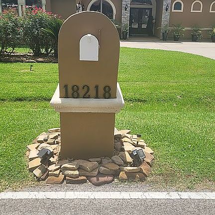 18218 steele point dr.