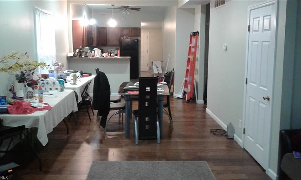 2nd image of 1344 W 67th St