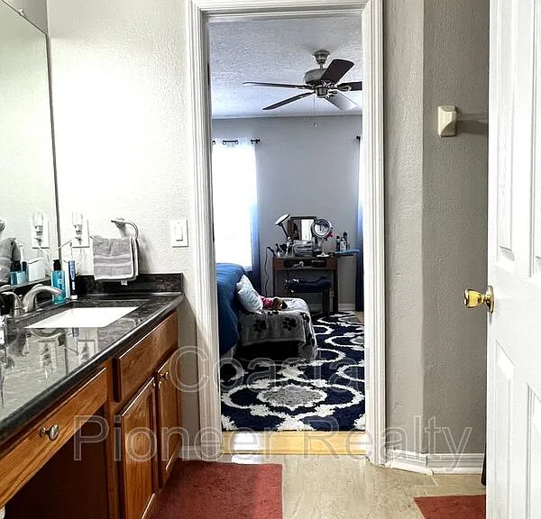 8848 Cameron Crest Dr — Photo 26