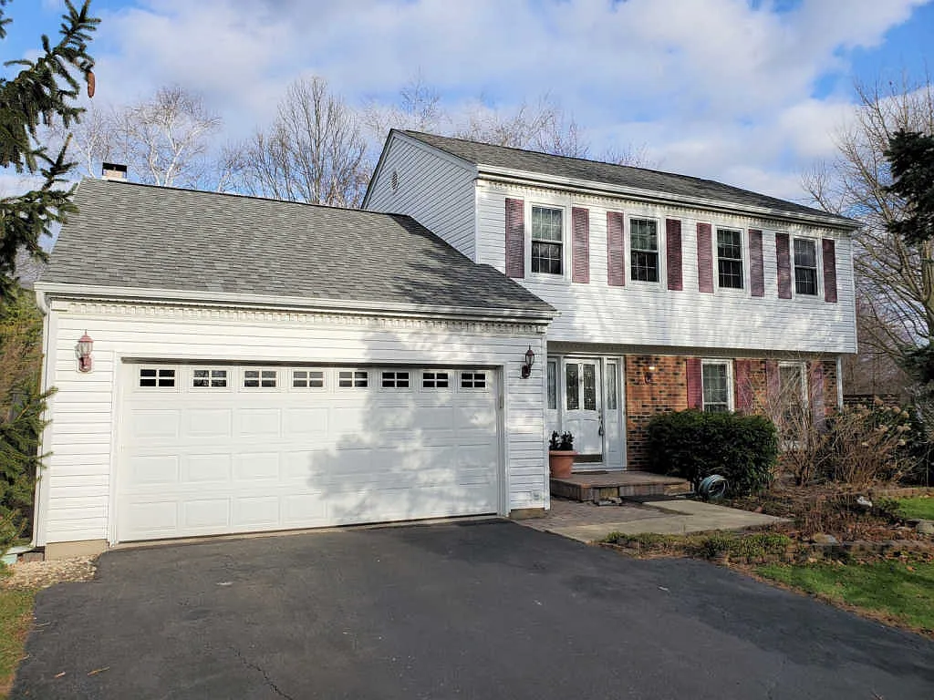 7 Bedford Ln photo 1