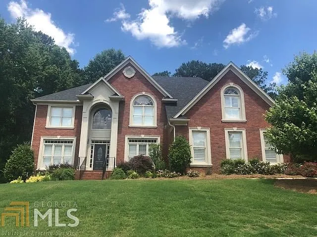 400 Woodcreek Ln photo 1