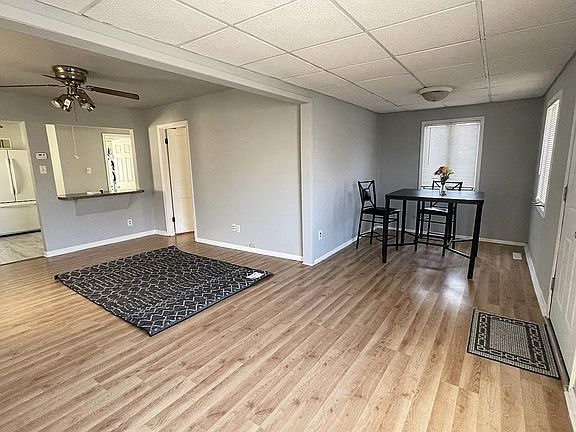 4th image of 2638 Kenwood St