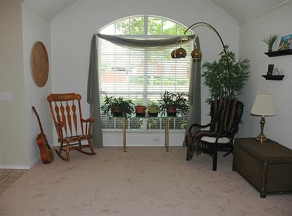 4th image of 1209 Winston Dr