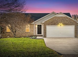 590 Flower Dr, Clarksville, TN 37040