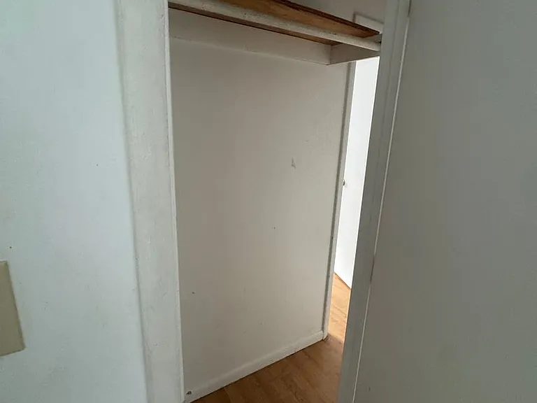 1707 S Huntington Dr — Photo 2