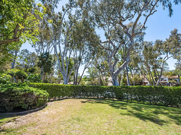 3409 Palos Verdes Dr N — Photo 17