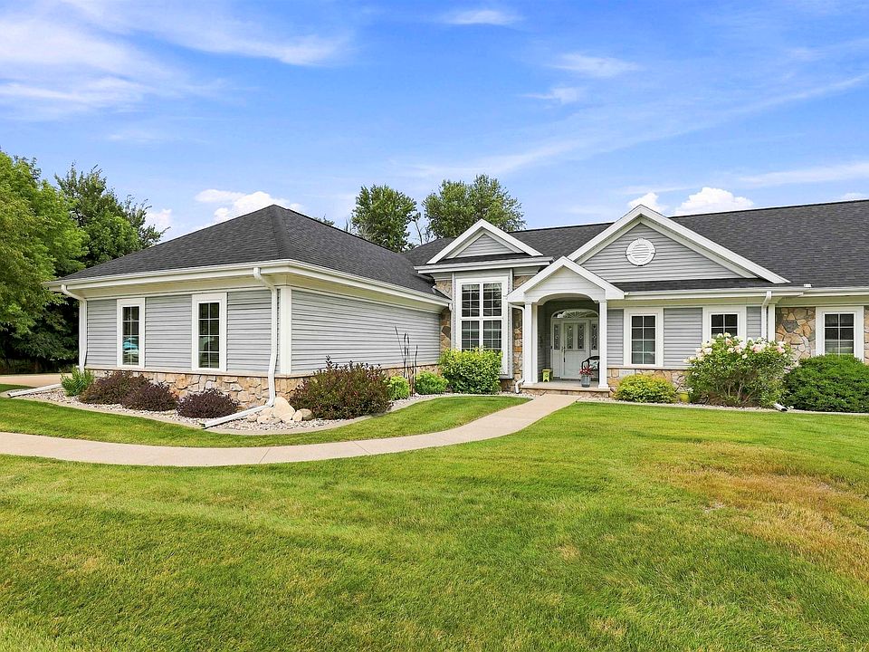 1st image of 4704 Timber Row