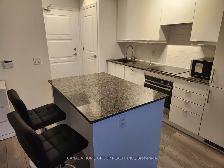 36 Elm Dr W #2810 — Photo 1