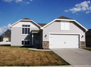 801 33rd St SW, Bondurant, IA 50035