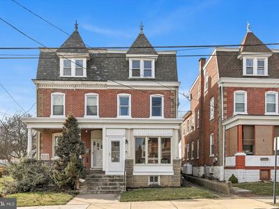 123 College St, Boyertown, PA, 19512