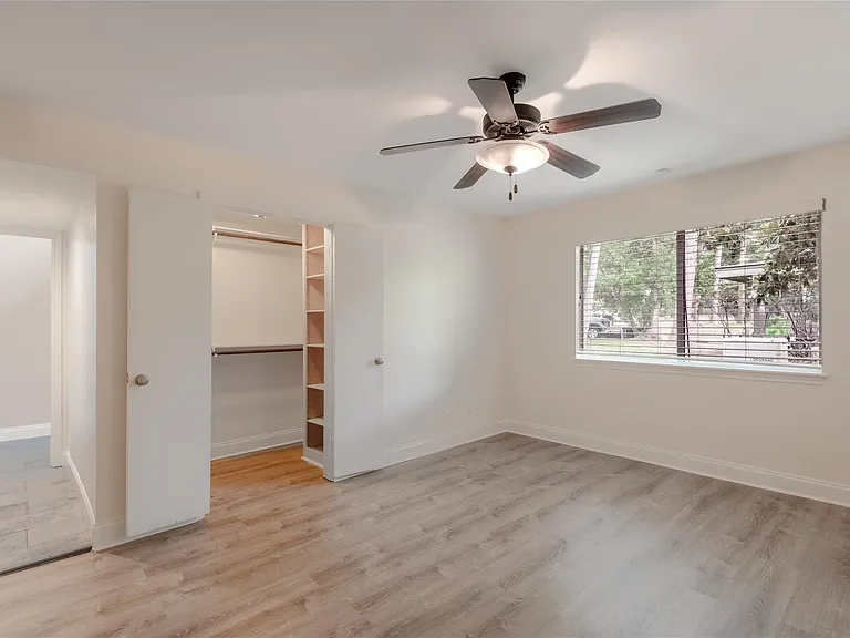 208 Waters Edge — Photo 20