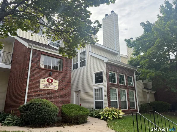 87 Carriage Crossing Lane #87, Middletown, CT 06457