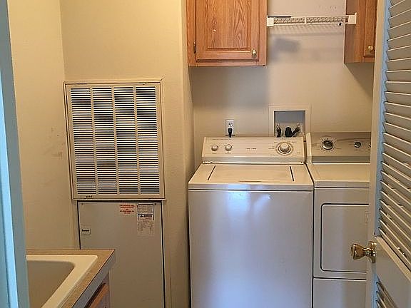 Laundry room w/ sink