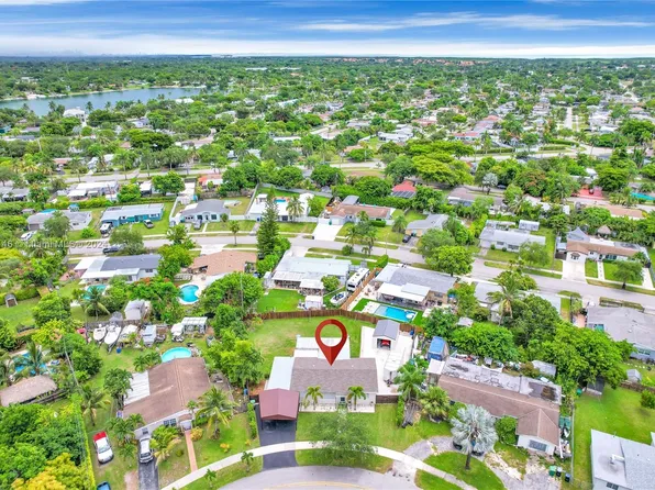 19831 Kingston Dr, Cutler Bay, FL 33157