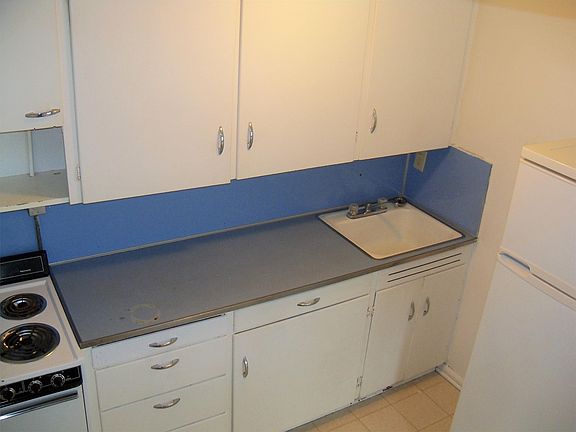 3rd image of 205 N 23rd St APT 5