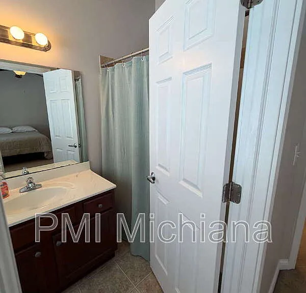 129 Clancey St — Photo 15