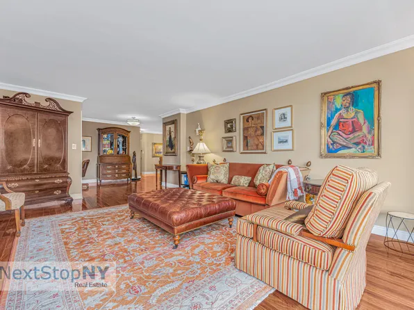 400 East 56th Street image 6 of 25