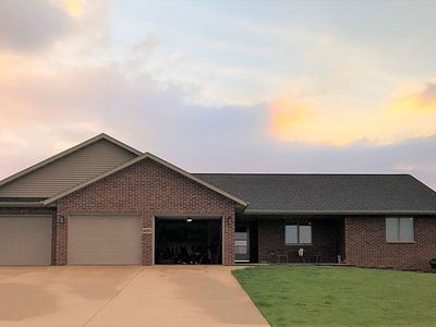 10195 Cypress Dr, Peosta, IA, 52068