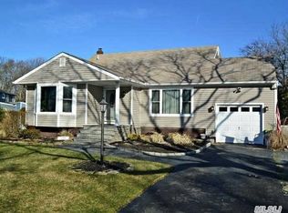 244 Lyman Rd, East Patchogue, NY 11772