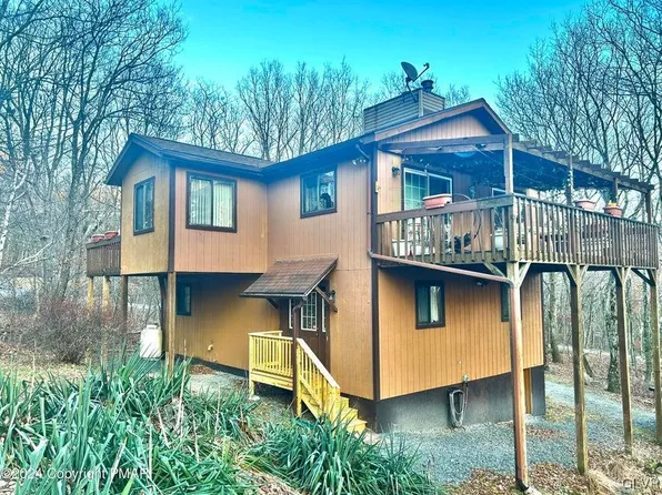 51 W Cherokee Trl, Albrightsville, PA 18210
